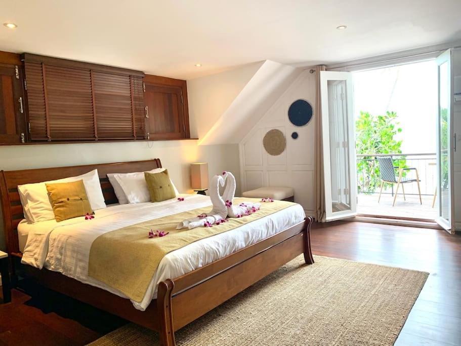 Beachfront Villa Charmant With Private Pool Szamuj-sziget Kültér fotó